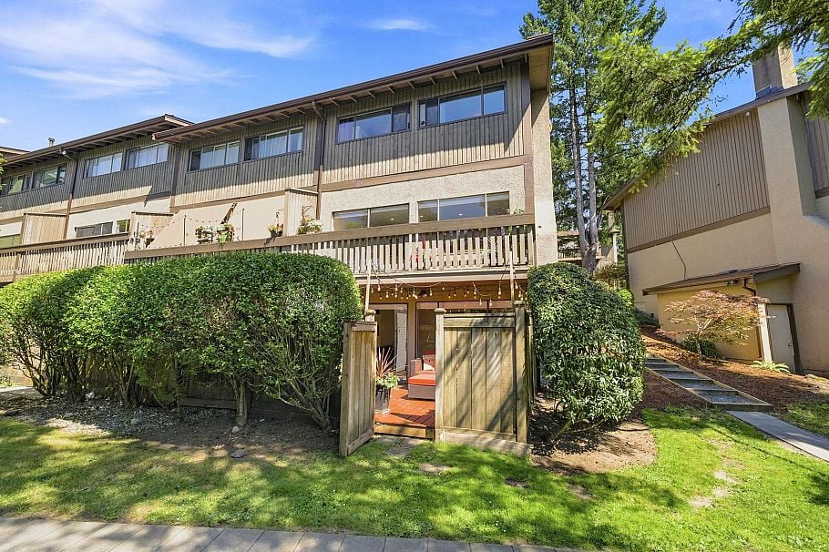 1079 Lillooet Road North Vancouver, BC - 31