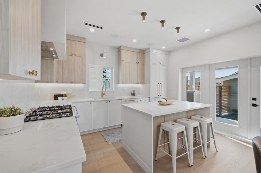 708 Windermere Street Vancouver, BC - 8