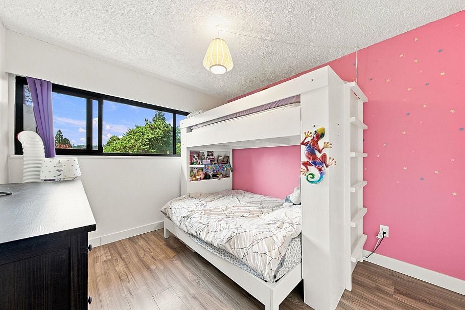 1079 Lillooet Road North Vancouver, BC - 19