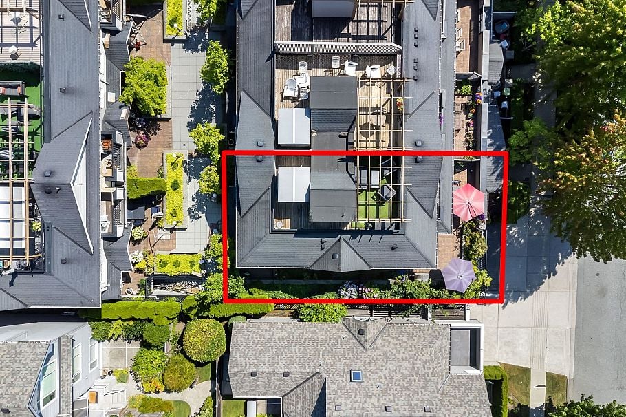 1121 St. Andrews Avenue North Vancouver, BC - 35