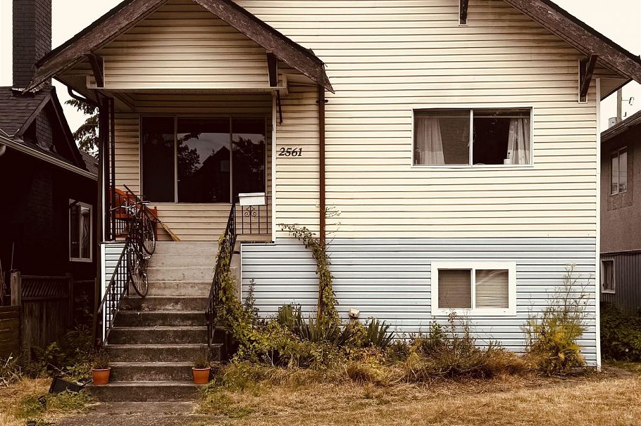 2561 Mcgill Street Vancouver, BC - 1