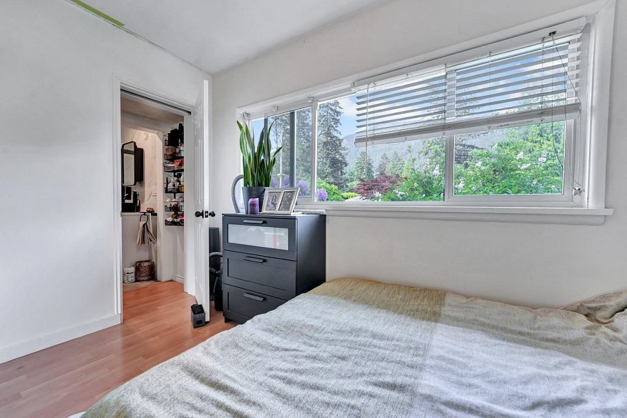 1075 Ruthina Avenue North Vancouver, BC - 31