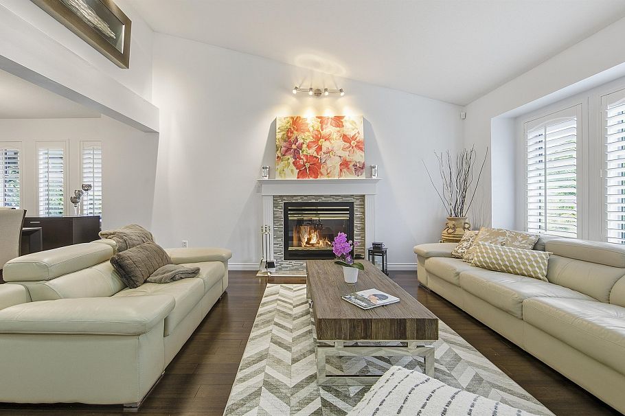 1659 Deep Cove Road North Vancouver, BC - 2