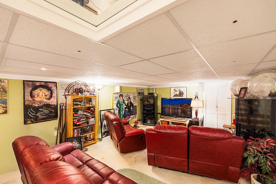 4535 Mountain Highway North Vancouver, BC - 21