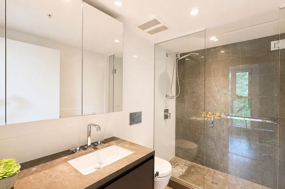 808 1561 W 57th Avenue Vancouver, BC - 16