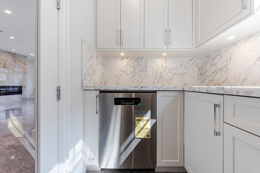 3559 E 48th Avenue Vancouver, BC - 11