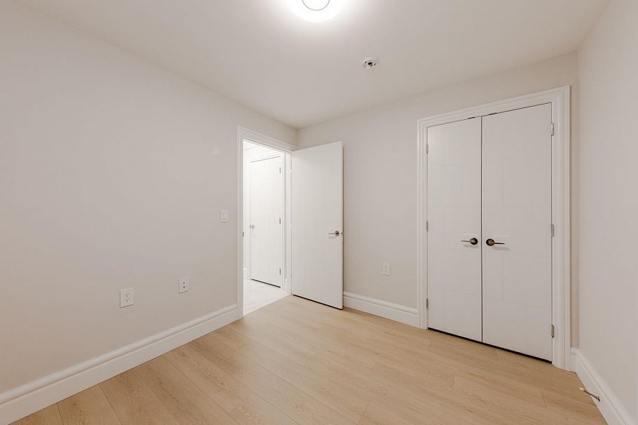 3559 E 48th Avenue Vancouver, BC - 33