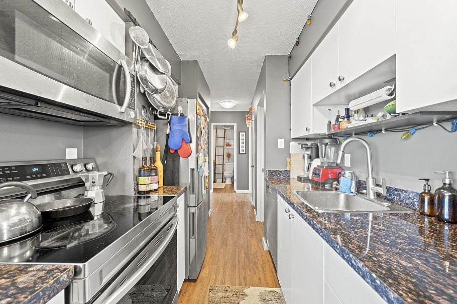 901 2370 W 2nd Avenue Vancouver, BC - 18