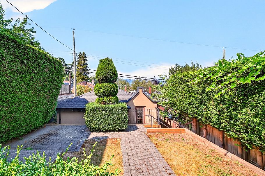 3835 W 12th Avenue Vancouver, BC - 13