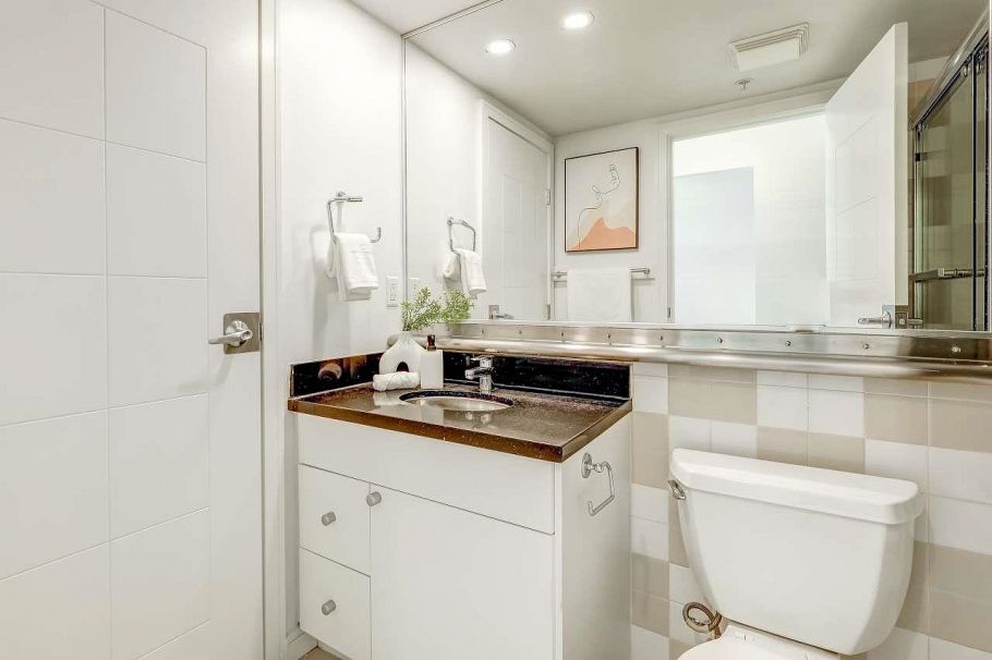 903 1003 Burnaby Street Vancouver, BC - 18