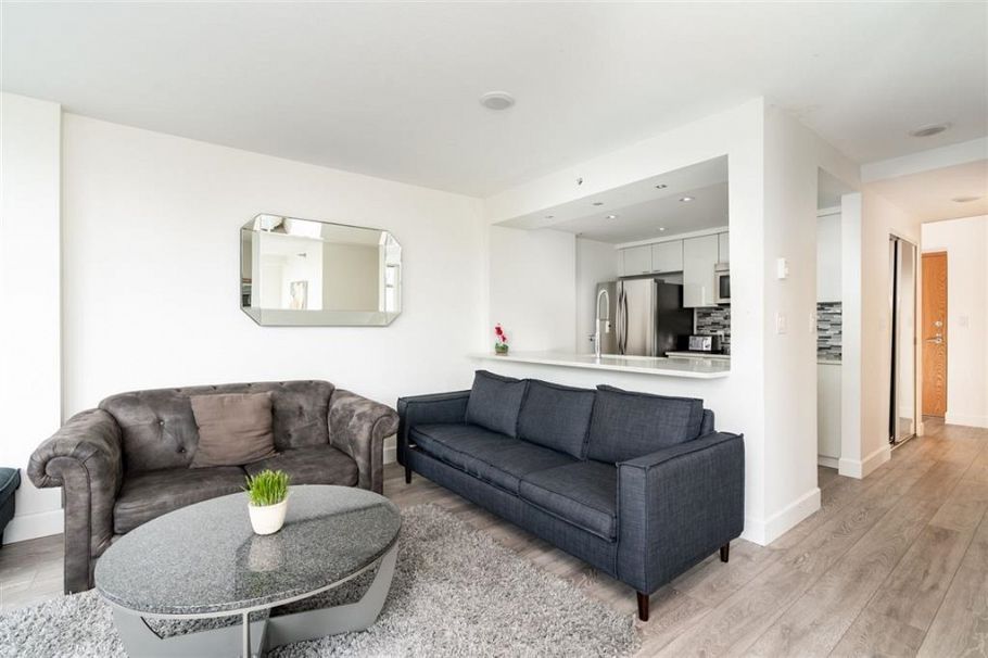 902 1200 Alberni Street Vancouver, BC - 3