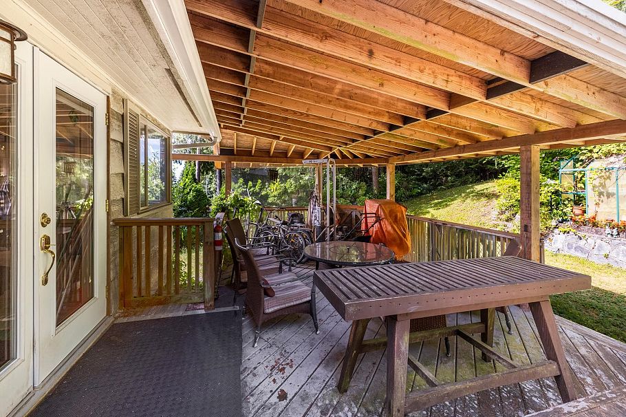 4535 Mountain Highway North Vancouver, BC - 27