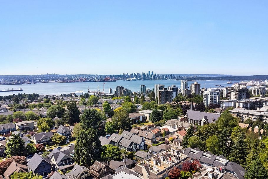 1121 St. Andrews Avenue North Vancouver, BC - 38