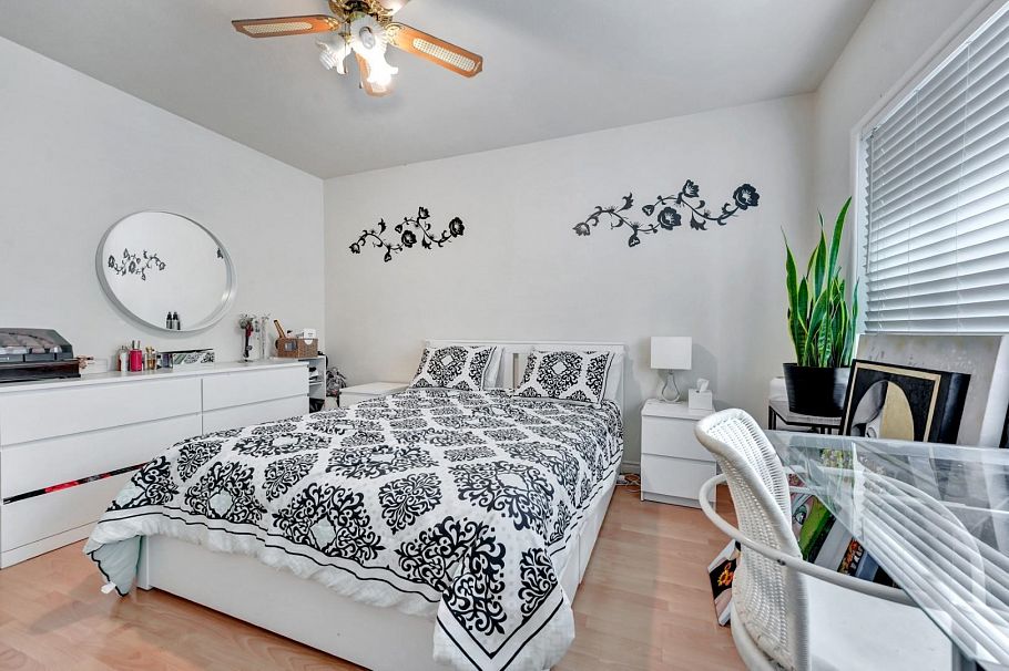 1075 Ruthina Avenue North Vancouver, BC - 29