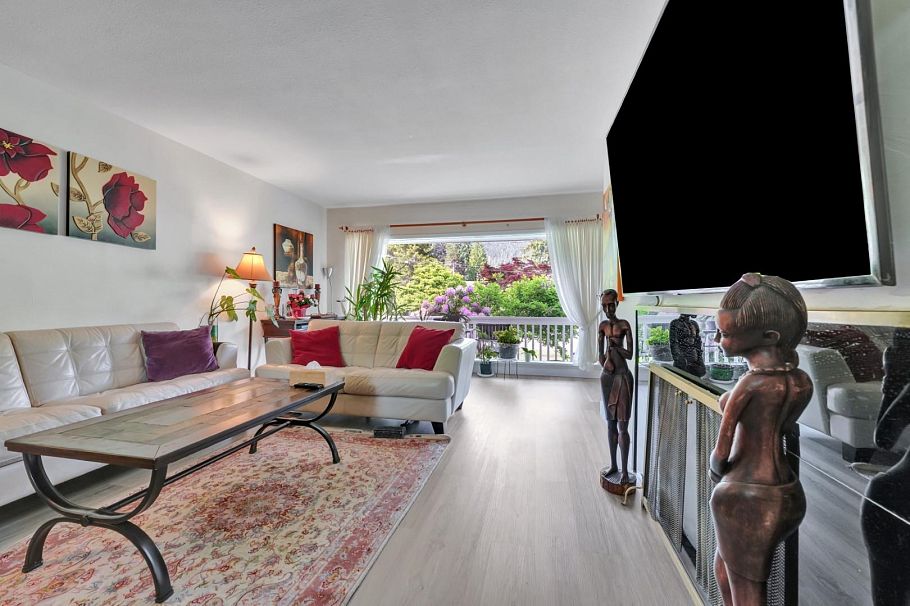 1075 Ruthina Avenue North Vancouver, BC - 21