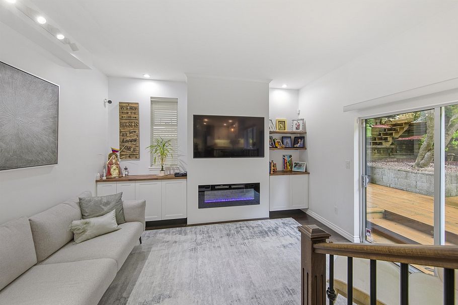 1659 Deep Cove Road North Vancouver, BC - 10