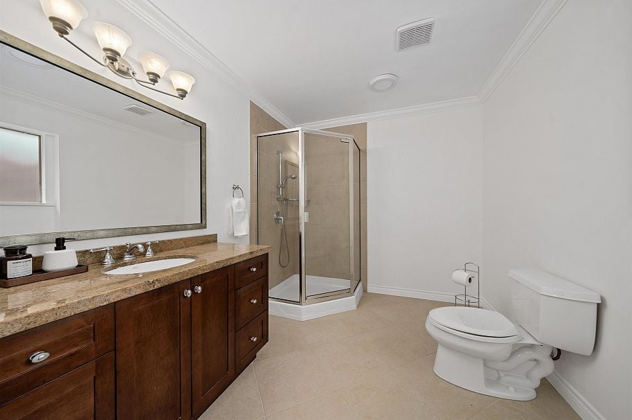 1479 Percy Court North Vancouver, BC - 25