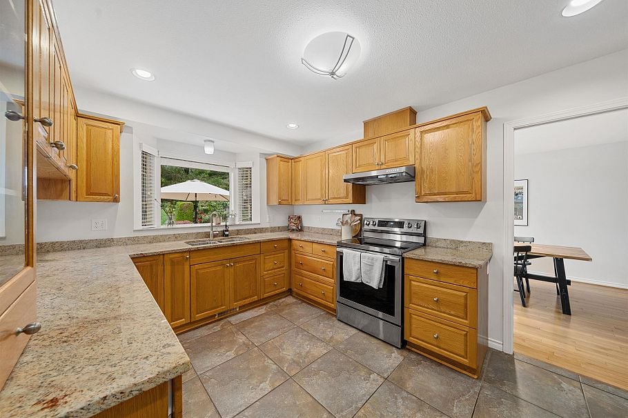1479 Percy Court North Vancouver, BC - 8