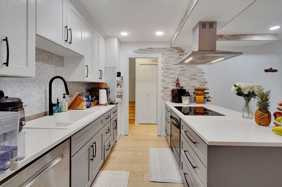 1840 Purcell Way North Vancouver, BC - 9