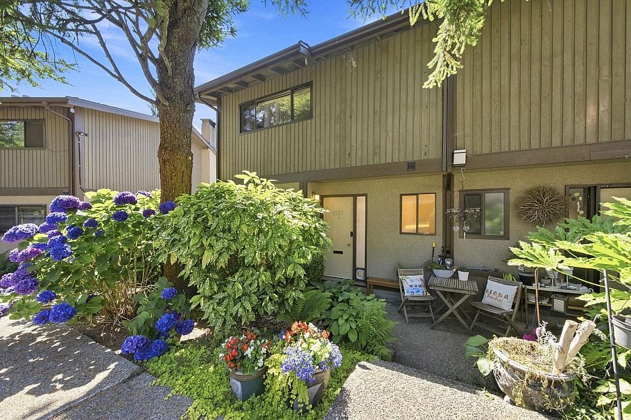 1079 Lillooet Road North Vancouver, BC - 33
