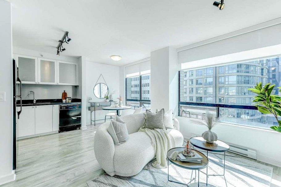 903 1003 Burnaby Street Vancouver, BC - 2