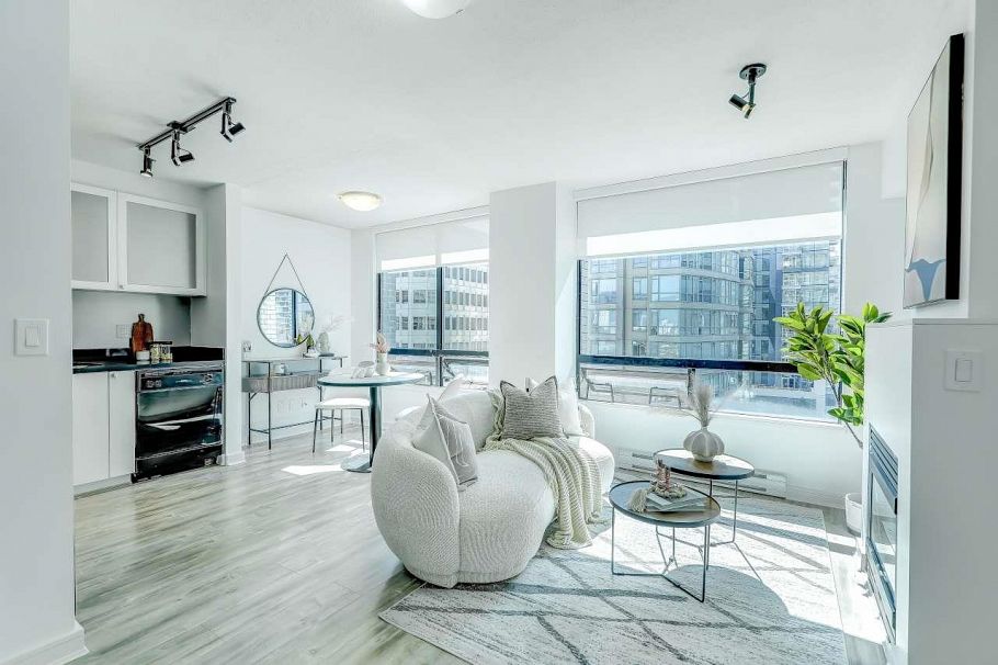 903 1003 Burnaby Street Vancouver, BC - 1