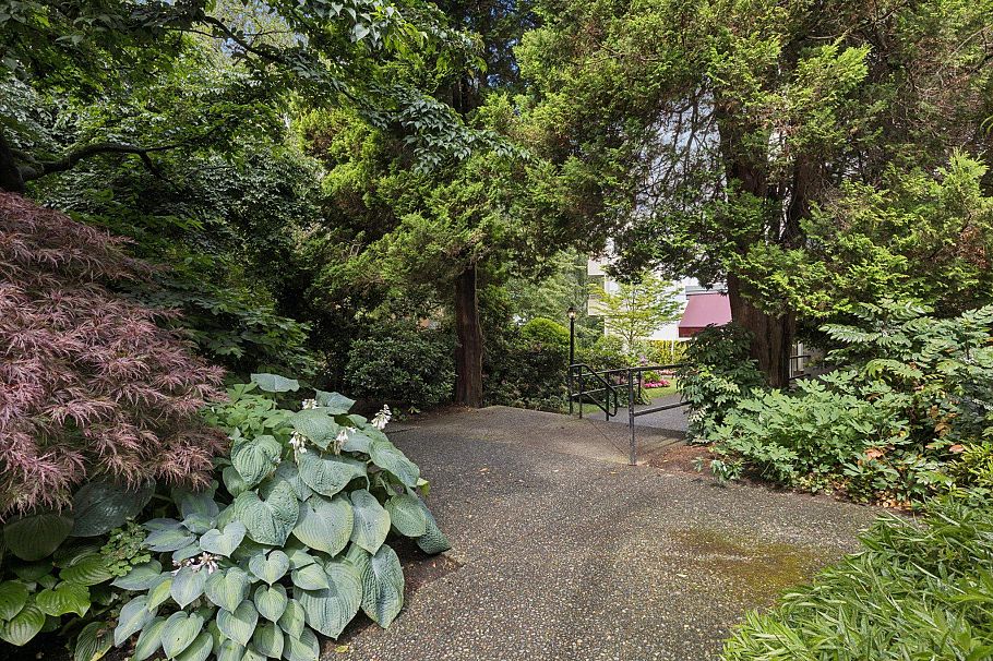 1004 1251 Cardero Street Vancouver, BC - 26