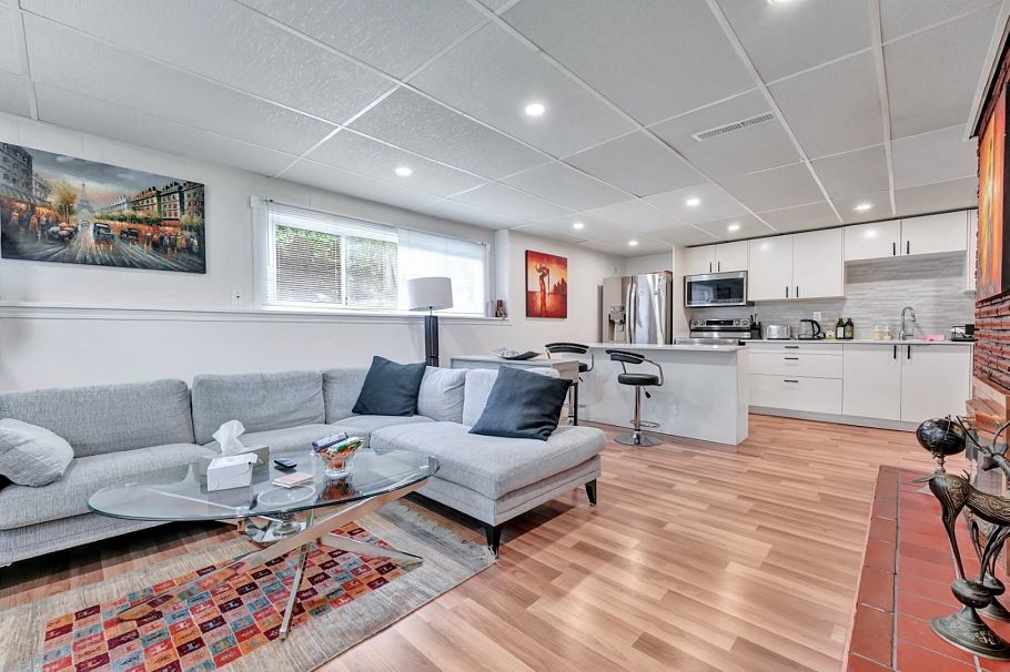 1075 Ruthina Avenue North Vancouver, BC - 7