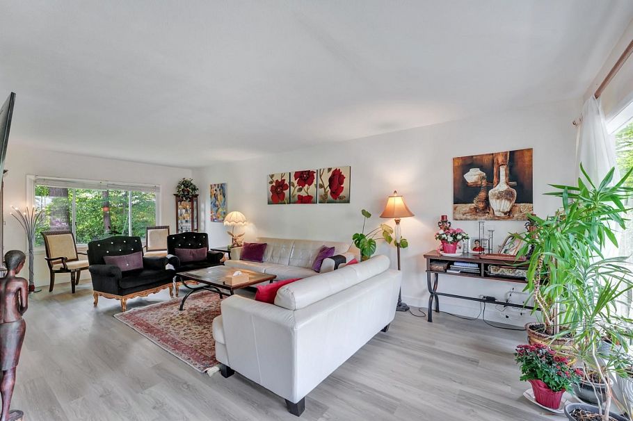 1075 Ruthina Avenue North Vancouver, BC - 18