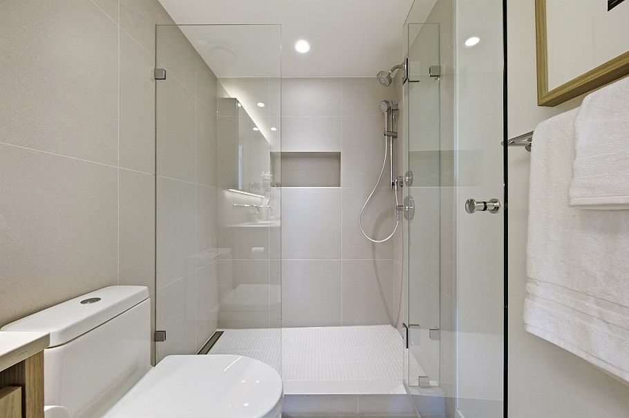 2408 E 12th Avenue Vancouver, BC - 21
