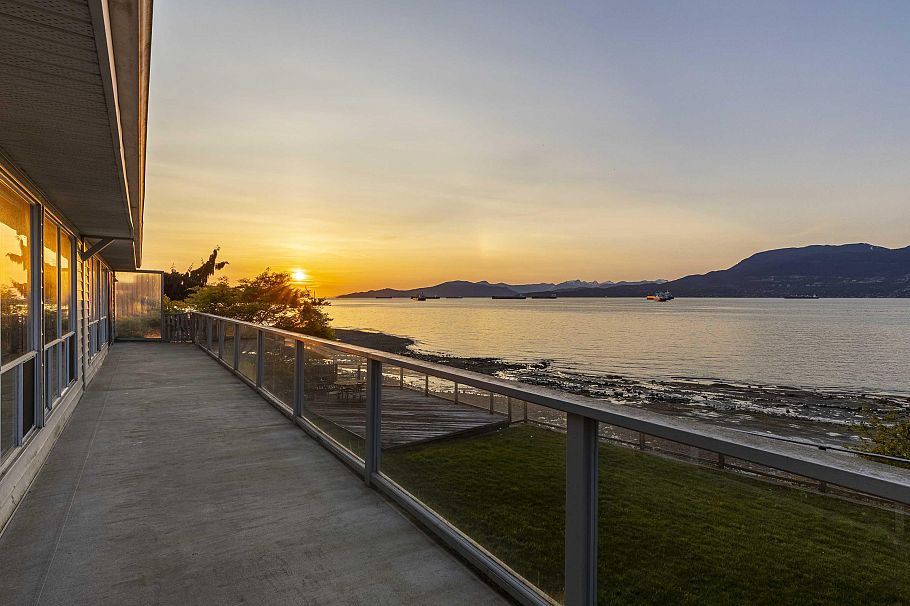 2789 Point Grey Road Vancouver, BC - 3