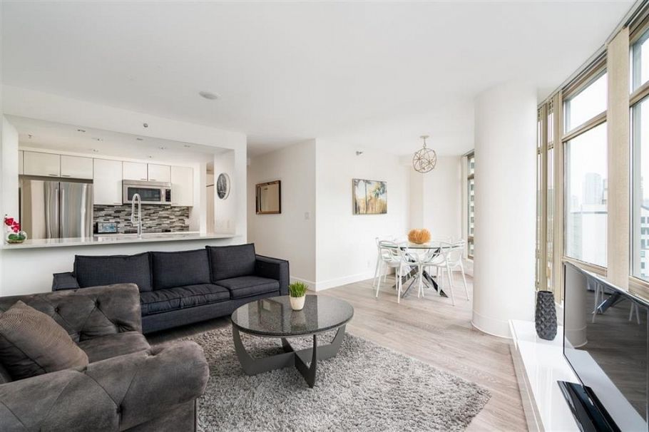 902 1200 Alberni Street Vancouver, BC - 2