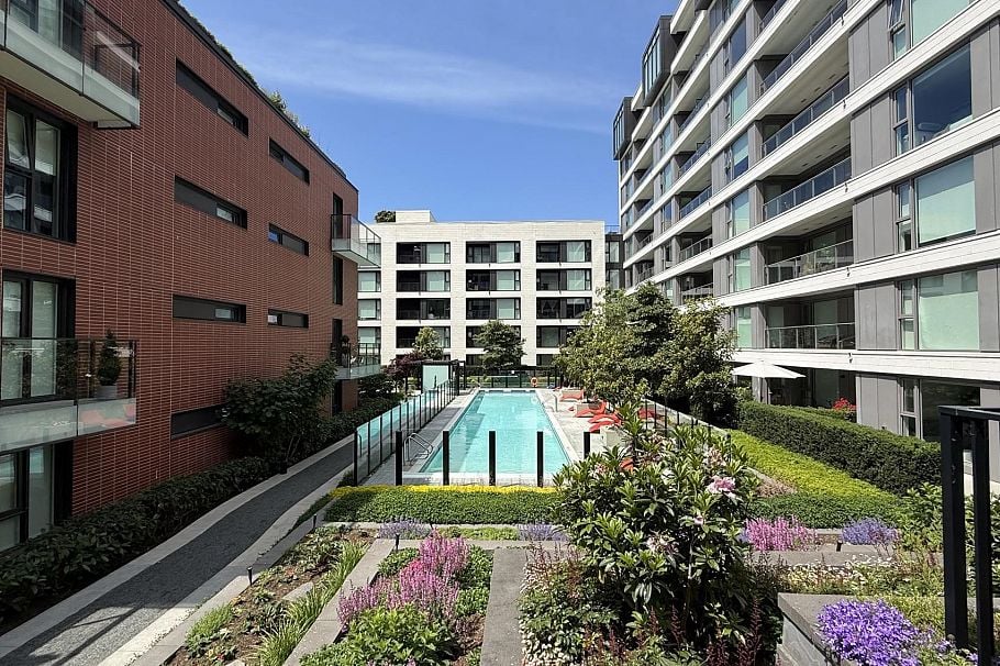 808 1561 W 57th Avenue Vancouver, BC - 28