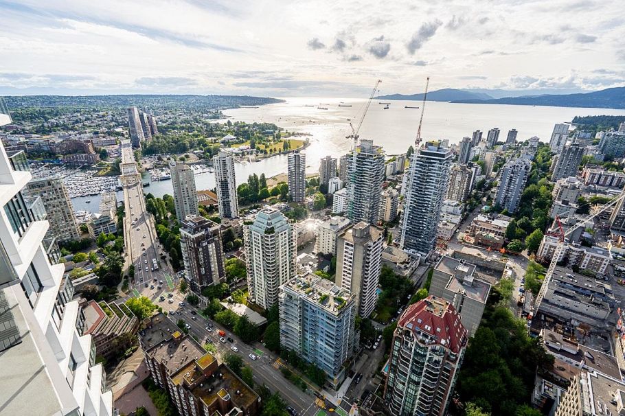 5302 1289 Hornby Street Vancouver, BC - 1