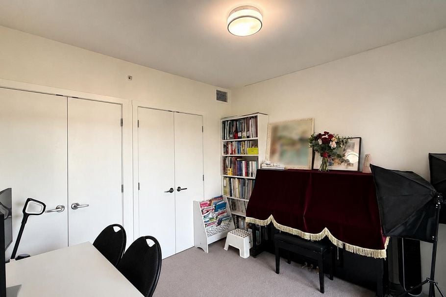 808 1561 W 57th Avenue Vancouver, BC - 13