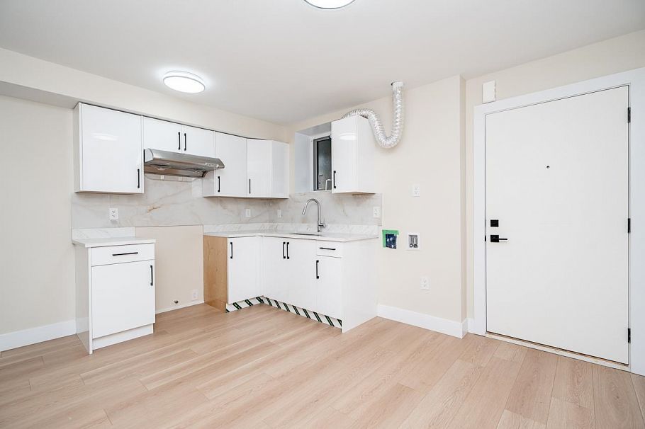 2826 Cheyenne Avenue Vancouver, BC - 18