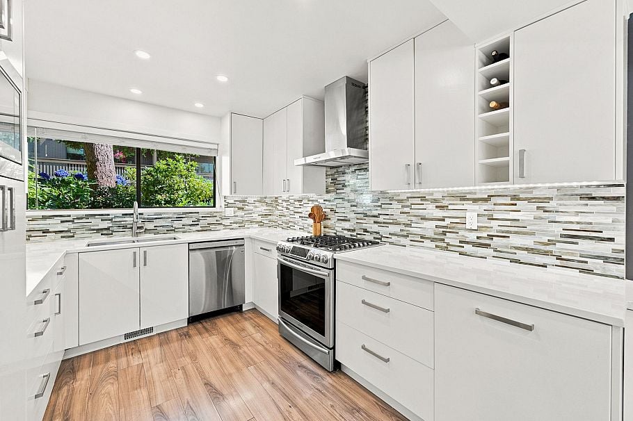 1079 Lillooet Road North Vancouver, BC - 1