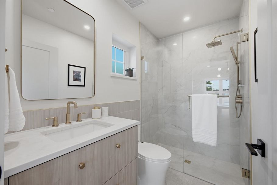 708 Windermere Street Vancouver, BC - 16