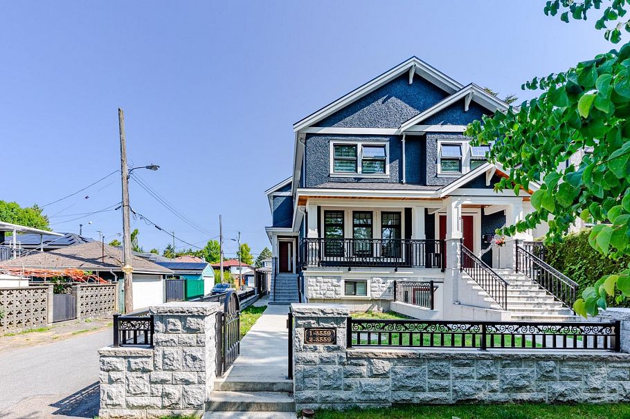 3559 E 48th Avenue Vancouver, BC - 1