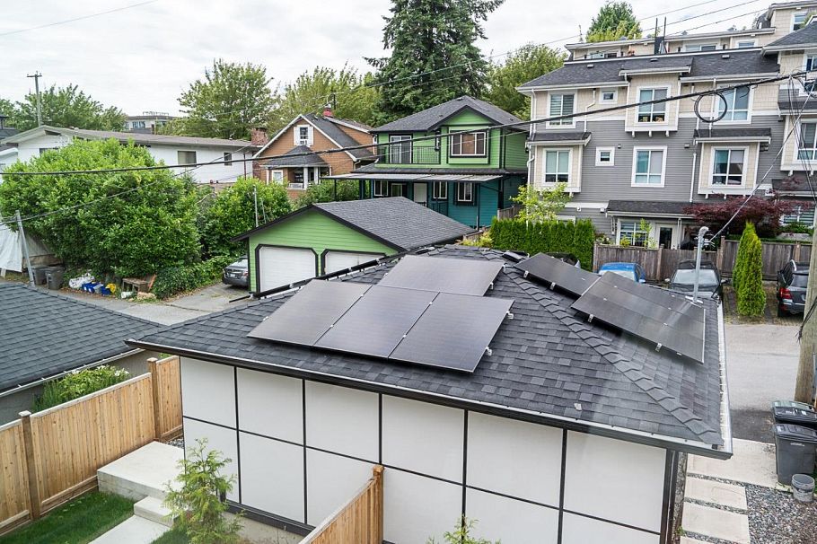 2826 Cheyenne Avenue Vancouver, BC - 28