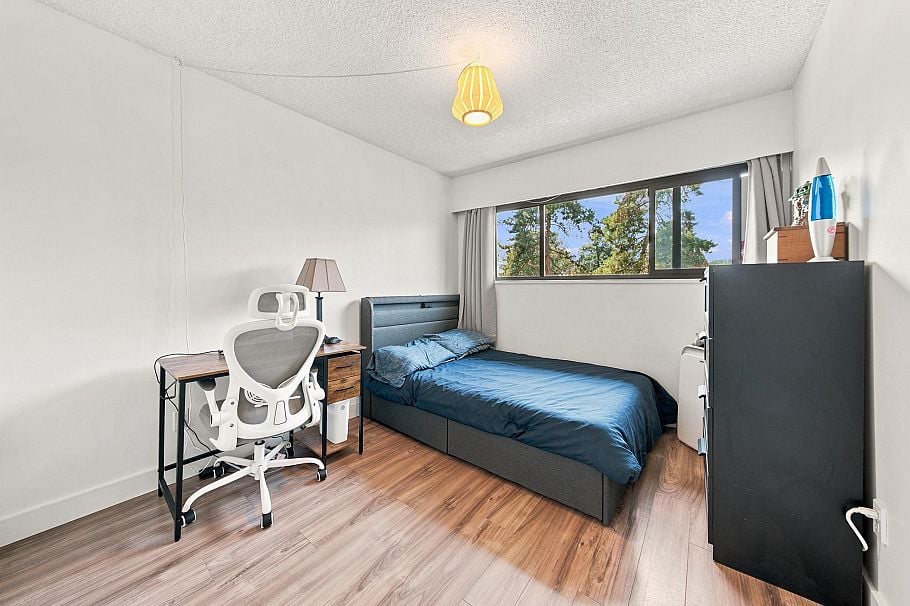 1079 Lillooet Road North Vancouver, BC - 20