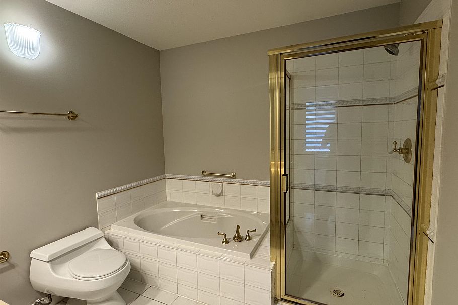 308 5835 E Hampton Place Vancouver, BC - 6
