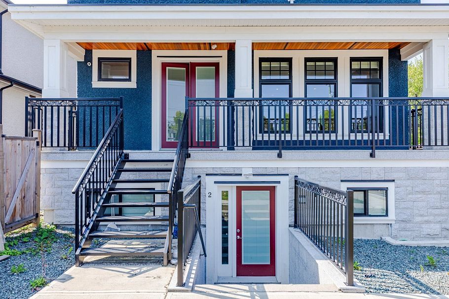 3559 E 48th Avenue Vancouver, BC - 6