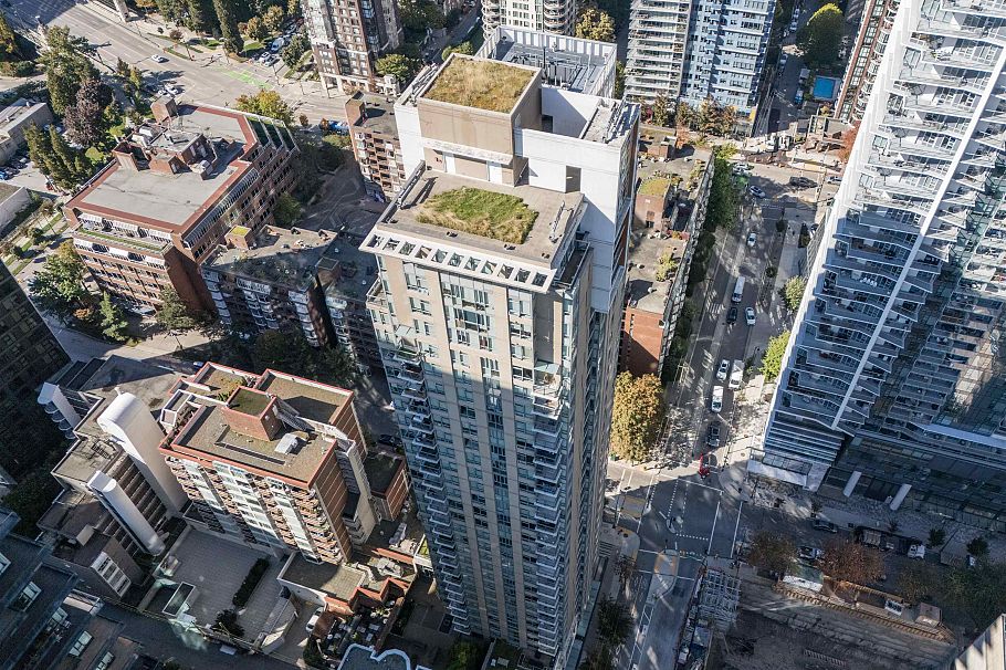 2207 1308 Hornby Street Vancouver, BC - 4