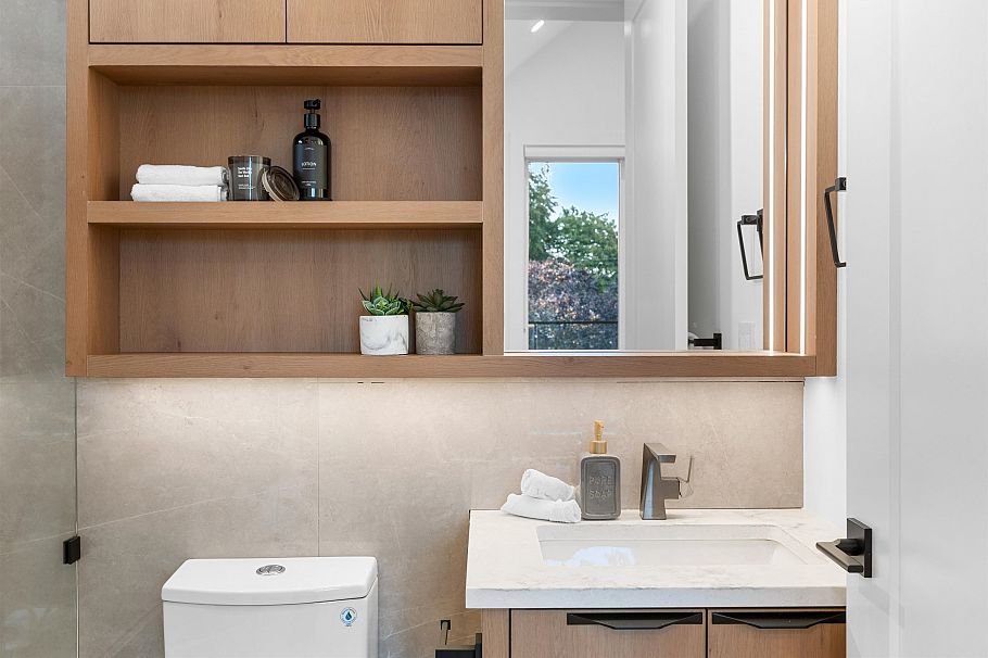 1 2435 Napier Street Vancouver, BC - 11