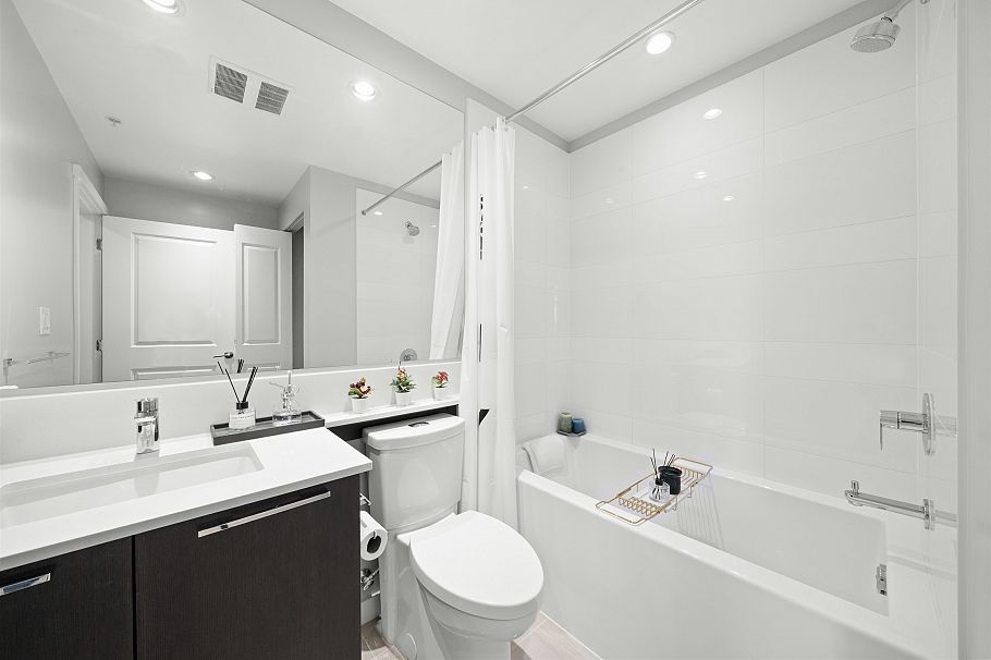 106 3188 Riverwalk Avenue Vancouver, BC - 16