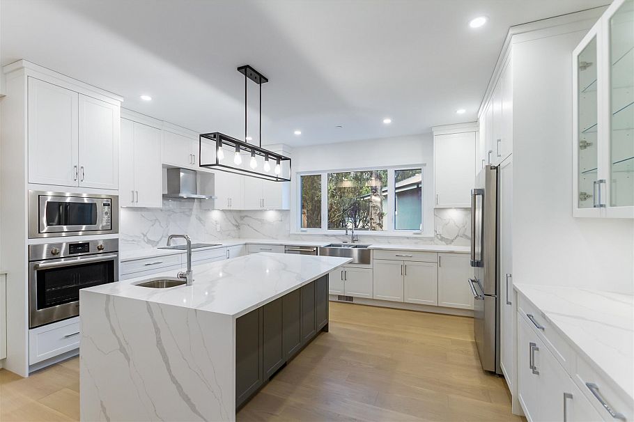 4085 SW Marine Drive Vancouver, BC - 4