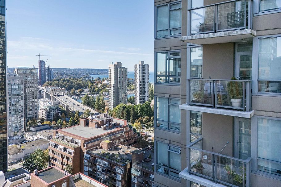 2207 1308 Hornby Street Vancouver, BC - 2