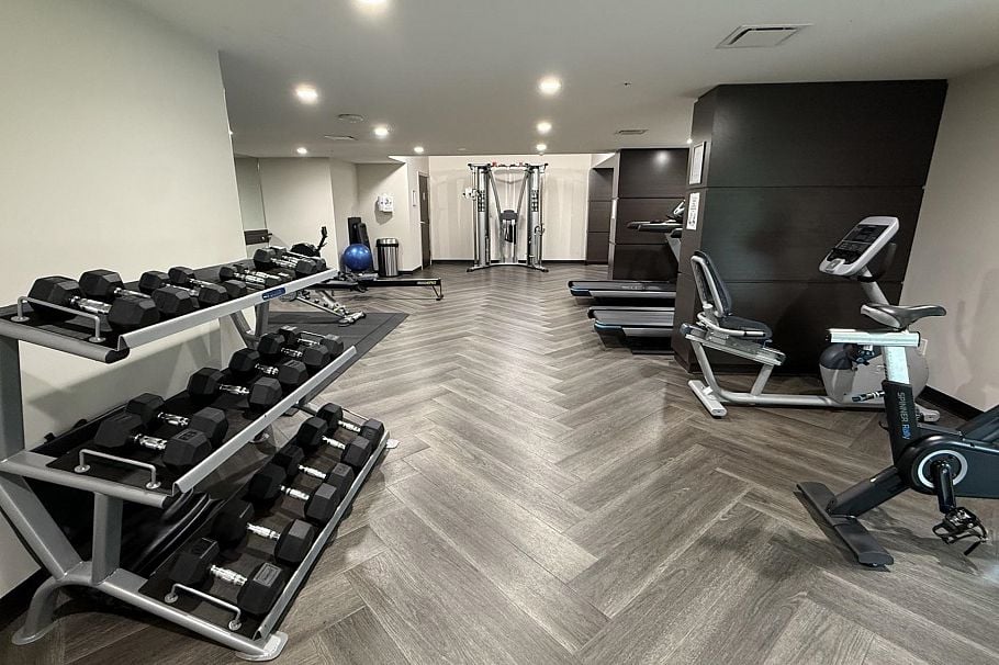 808 1561 W 57th Avenue Vancouver, BC - 23