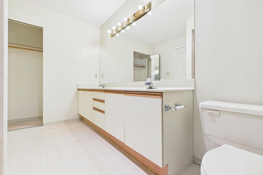 2718 Oliver Crescent Vancouver, BC - 11